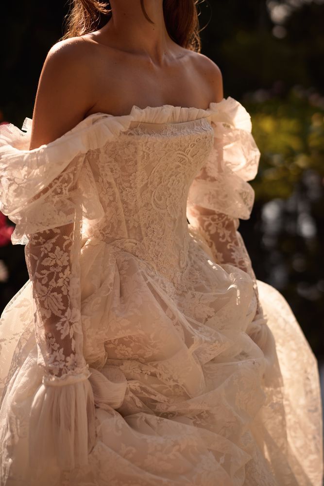 Dreamy A-line wedding gown